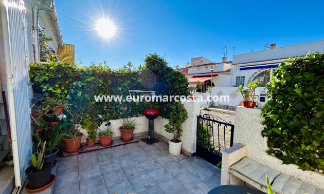 Objekte zum Wiederverkauf - Stadthaus - Torrevieja - Urbanización San Luis