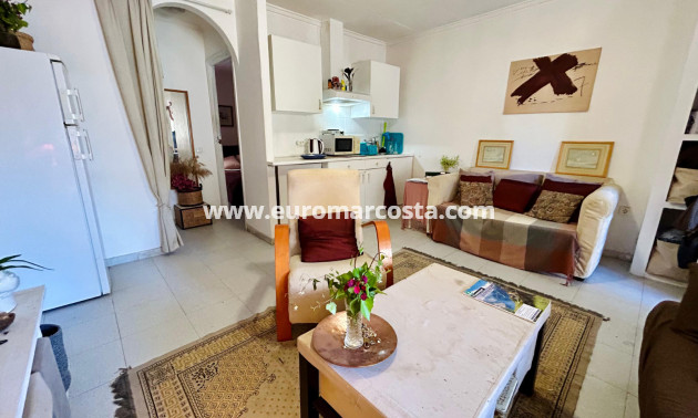 Objekte zum Wiederverkauf - Stadthaus - Torrevieja - Urbanización San Luis