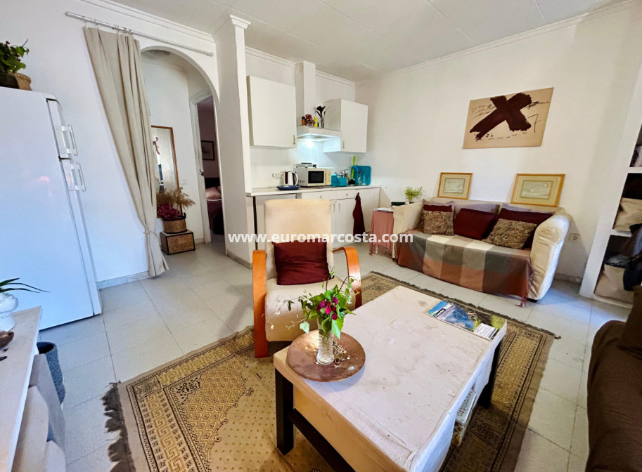 Objekte zum Wiederverkauf - Stadthaus - Torrevieja - Urbanización San Luis