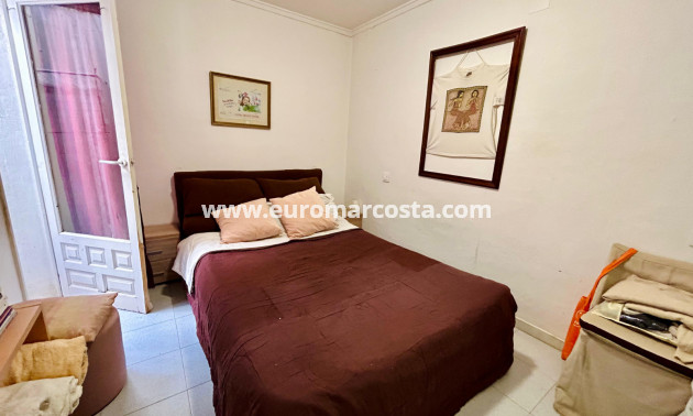 Objekte zum Wiederverkauf - Stadthaus - Torrevieja - Urbanización San Luis