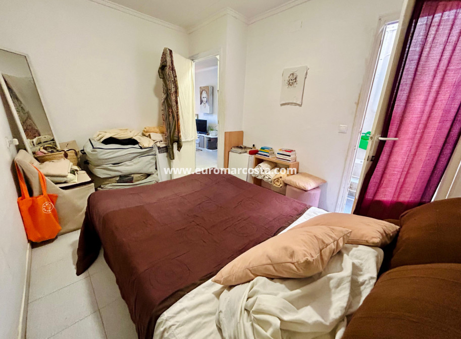 Objekte zum Wiederverkauf - Stadthaus - Torrevieja - Urbanización San Luis