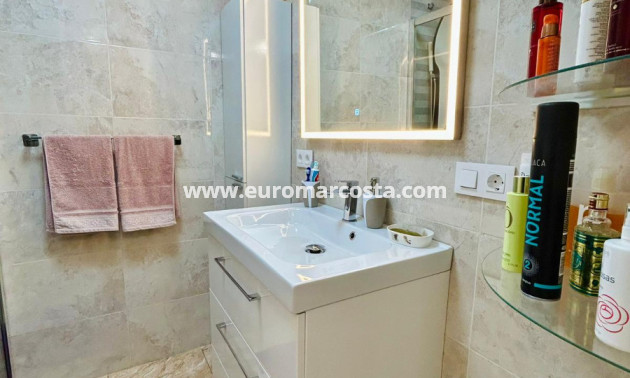 Venta - Adosado - Torrevieja - Urbanización San Luis