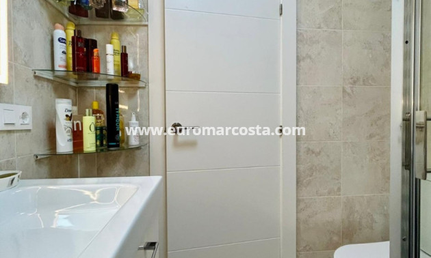 Venta - Adosado - Torrevieja - Urbanización San Luis