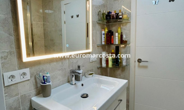 Venta - Adosado - Torrevieja - Urbanización San Luis