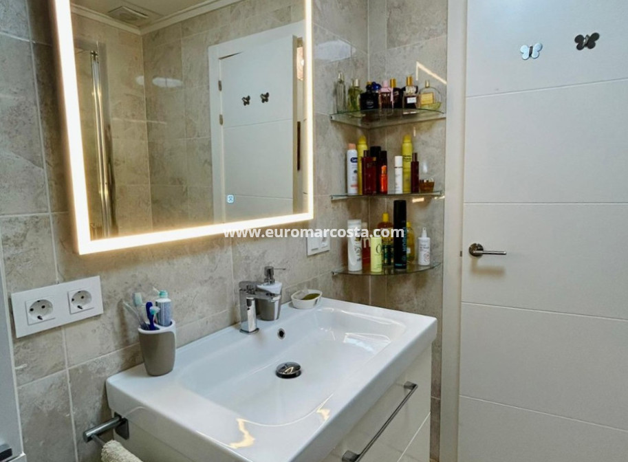 Venta - Adosado - Torrevieja - Urbanización San Luis