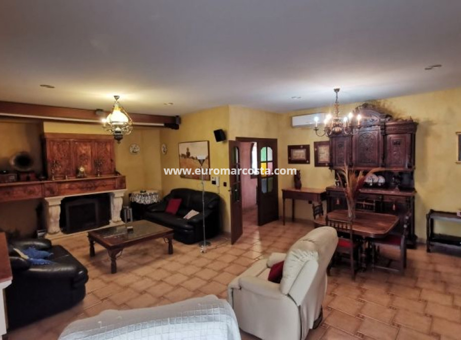 Sale - Villa - Orihuela