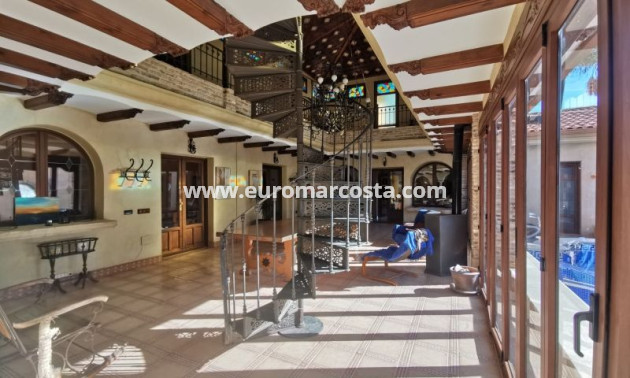 Sale - Villa - Orihuela