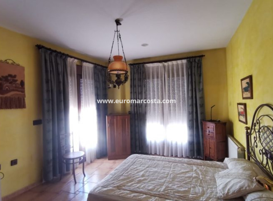 Sale - Villa - Orihuela