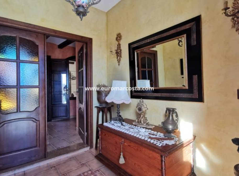 Sale - Villa - Orihuela