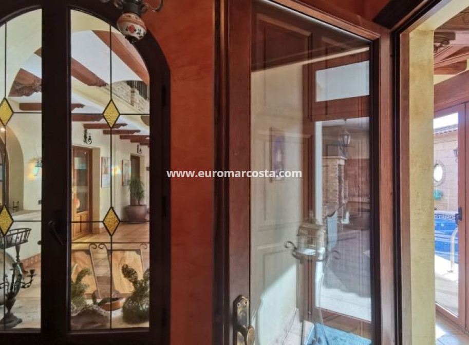 Sale - Villa - Orihuela