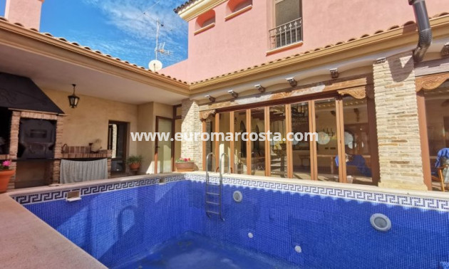 Sale - Villa - Orihuela