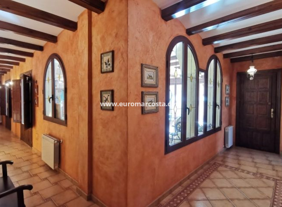 Sale - Villa - Orihuela