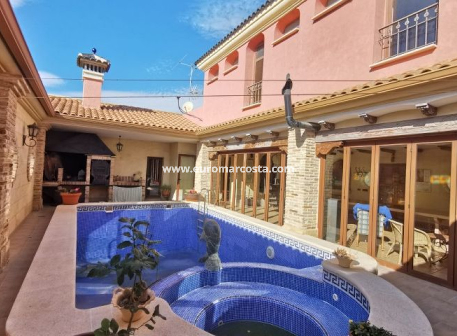 Sale - Villa - Orihuela