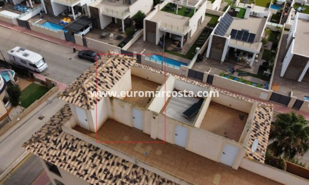 Objekte zum Wiederverkauf - Wohnung - Orihuela Costa