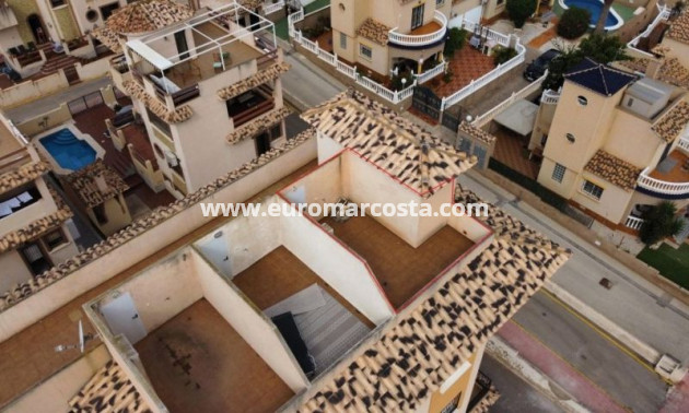 Objekte zum Wiederverkauf - Wohnung - Orihuela Costa