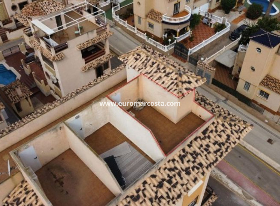 Objekte zum Wiederverkauf - Wohnung - Orihuela Costa