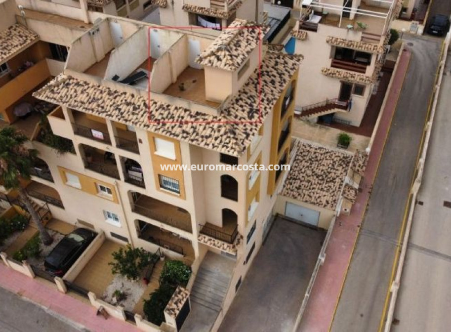 Objekte zum Wiederverkauf - Wohnung - Orihuela Costa