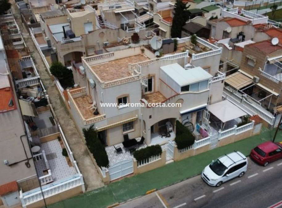 Sale - Townhouse - Torrevieja - TORREVIEJA