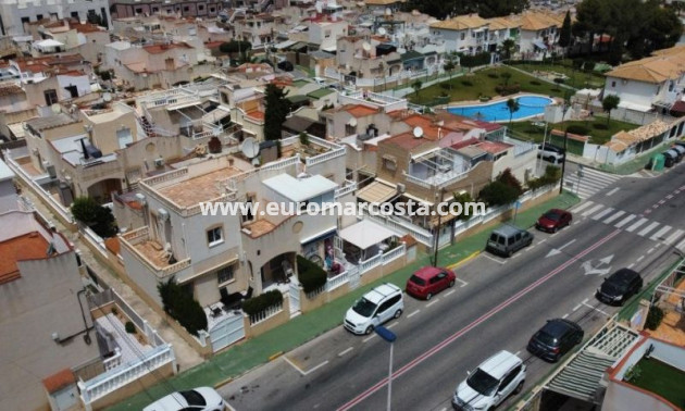 Sale - Townhouse - Torrevieja - TORREVIEJA