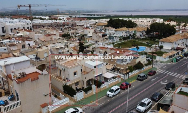 Sale - Townhouse - Torrevieja - TORREVIEJA