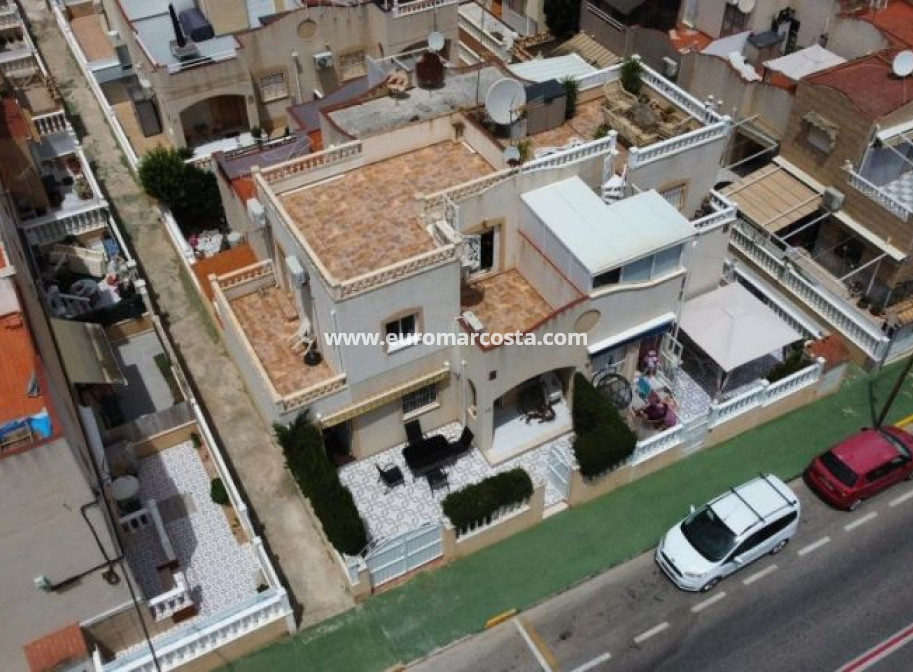 Sale - Townhouse - Torrevieja - TORREVIEJA