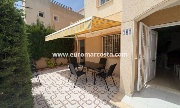Sale - Townhouse - Torrevieja - TORREVIEJA