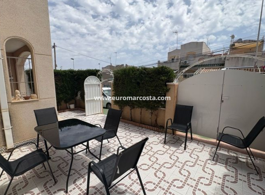 Sale - Townhouse - Torrevieja - TORREVIEJA
