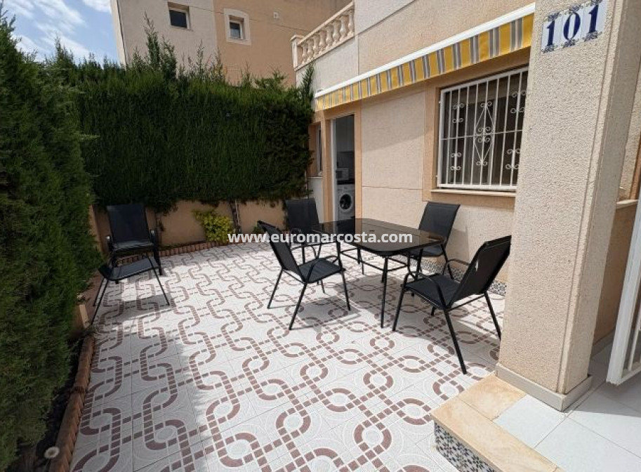 Sale - Townhouse - Torrevieja - TORREVIEJA