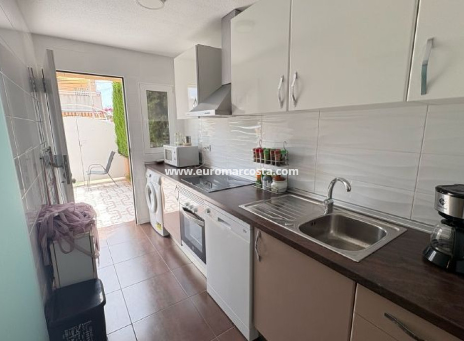 Sale - Townhouse - Torrevieja - TORREVIEJA