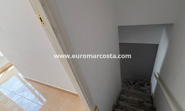 Sale - Townhouse - Torrevieja - TORREVIEJA