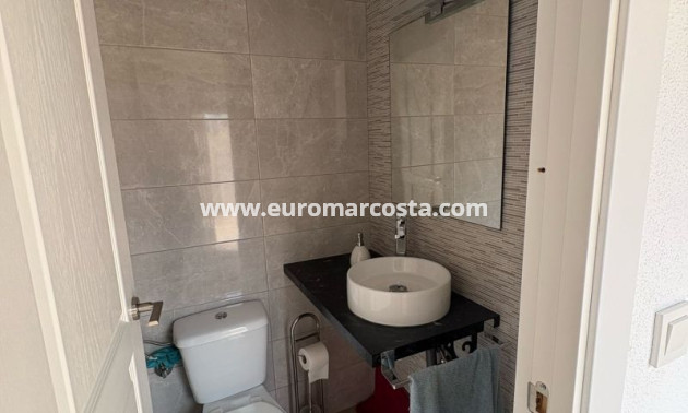 Sale - Townhouse - Torrevieja - TORREVIEJA