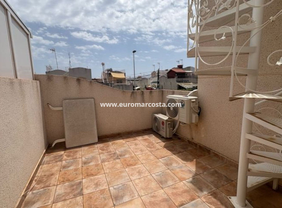 Sale - Townhouse - Torrevieja - TORREVIEJA
