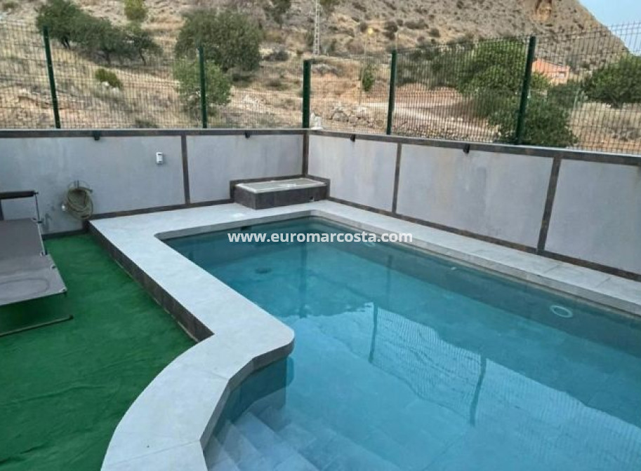 Sale - Villa - Redován