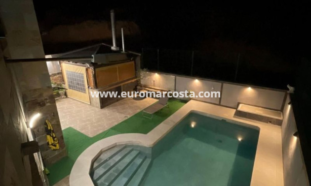 Sale - Villa - Redován