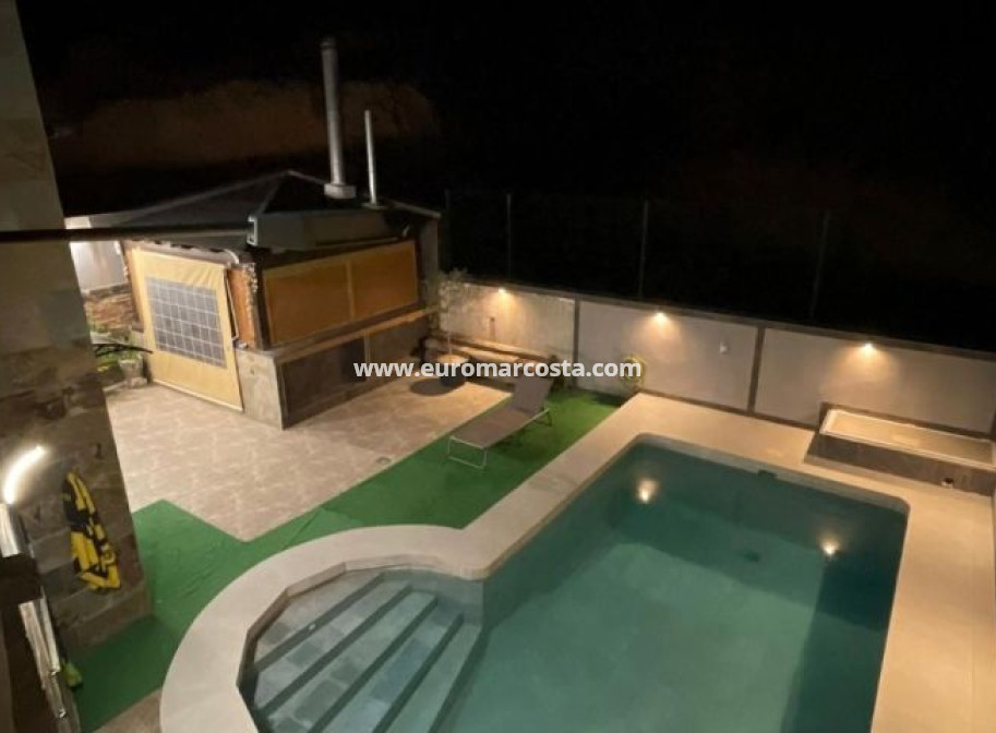 Sale - Villa - Redován