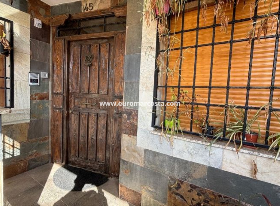 Sale - Villa - Redován