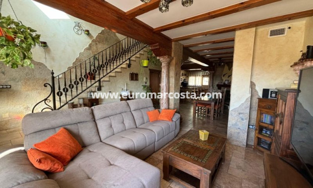 Sale - Villa - Redován