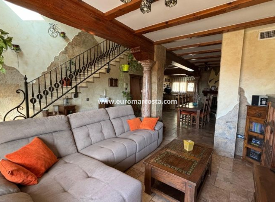 Sale - Villa - Redován