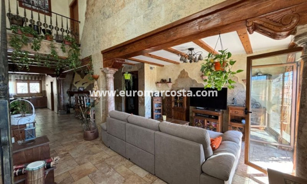 Sale - Villa - Redován