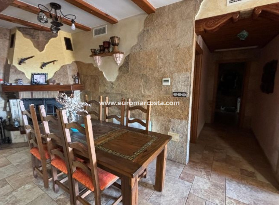 Sale - Villa - Redován