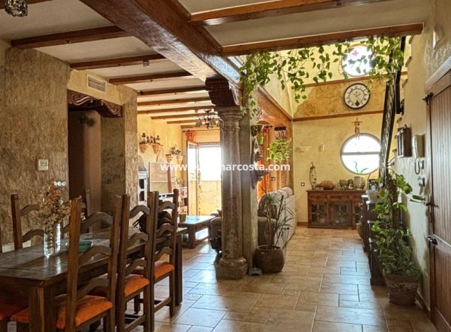 Sale - Villa - Redován