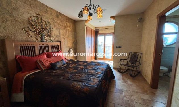 Sale - Villa - Redován