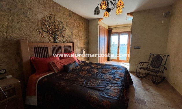 Sale - Villa - Redován