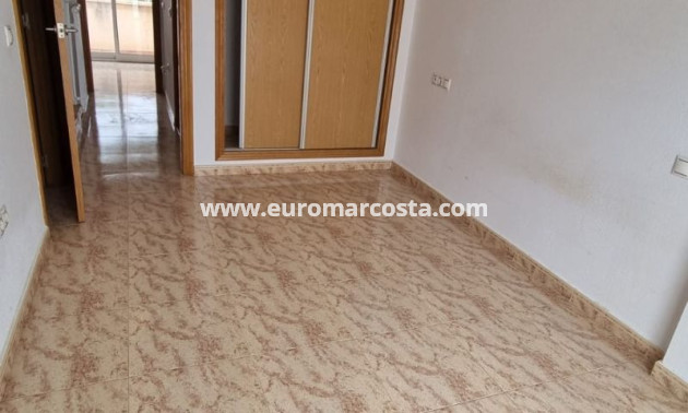 Objekte zum Wiederverkauf - Stadthaus - Orihuela Costa