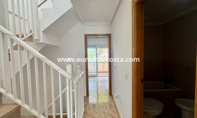 Objekte zum Wiederverkauf - Stadthaus - Orihuela Costa