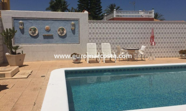 Venta - Villa - Torrevieja - TORREVIEJA