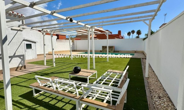 Sale - Villa - Torrevieja - TORREVIEJA