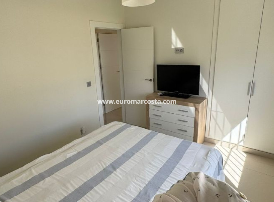 Sale - Villa - Torrevieja - TORREVIEJA