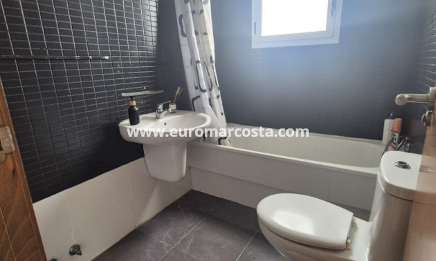 Objekte zum Wiederverkauf - Wohnung - Torrevieja - TORREVIEJA