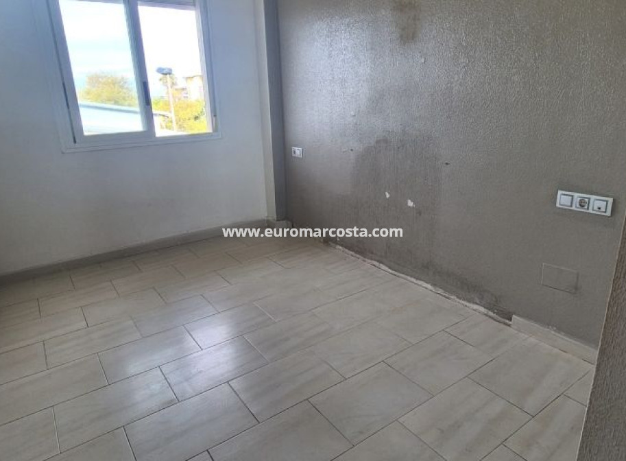 Objekte zum Wiederverkauf - Wohnung - Torrevieja - TORREVIEJA